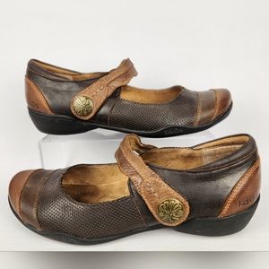 Taos Bravo Brown Leather Mary Jane Slip On Casual Comfort Shoe Women's Sz 8